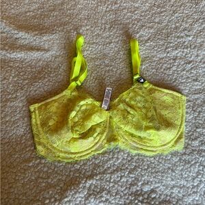 Victoria's Secret Neon Yellow Lace Underwire Bra